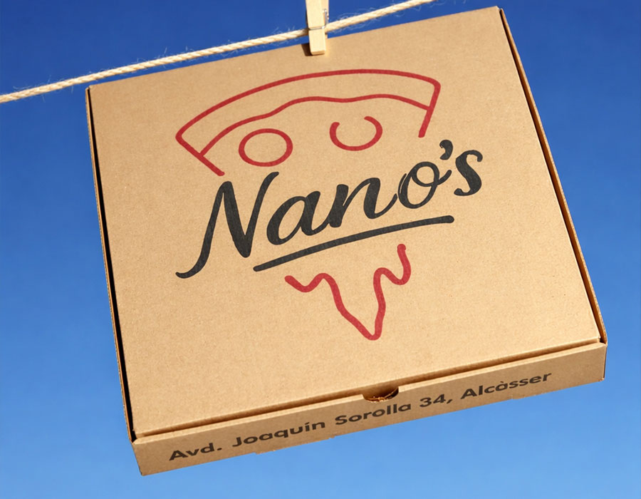 caja-de-pizza-nanos-colgada-de-tendedero